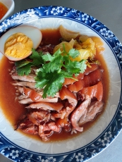 คอร์สเรียนข้าวขาหมูเยาวราชและไส้พะโล้สูตรเปิดร้าน(18พ.ค.68/09.30น./ห้องเรียน1)